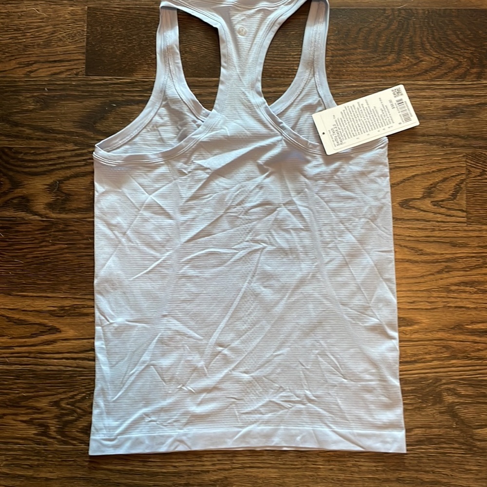 Lululemon Swiftly Tech Racerback 2.0, Size 8 - Picture 4 of 4